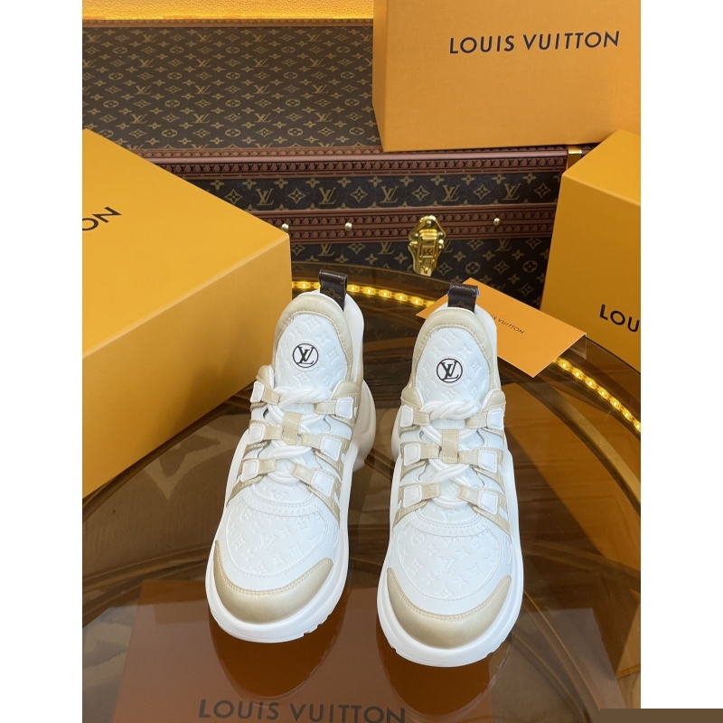 l**is V*t*n sneakers